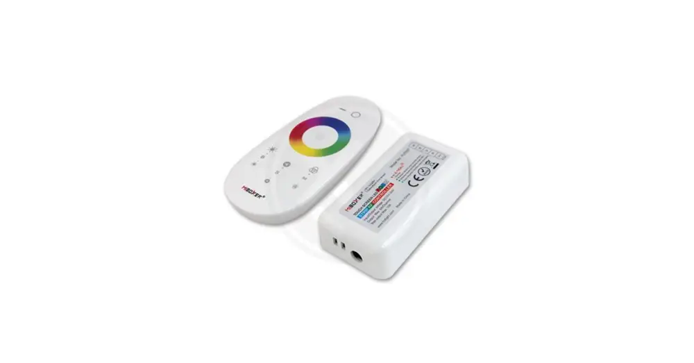 Népszerű RGBW RF LED vezérlő 12/24V + FUT027 távirányító