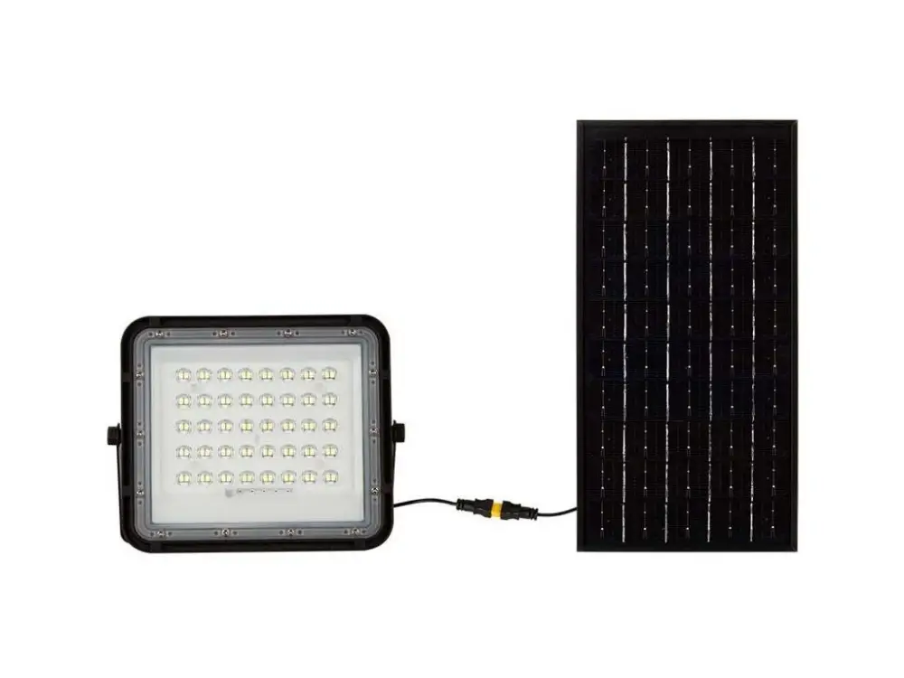 Napelemes LED-reflektor, 10W, távirányítással Exkluzív ajánlat