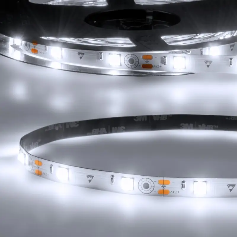 LED HEQ860 flexibilis szalag Lencse 160°, 24V, 17W, IP20, hideg fehér, 28 LED/m Expressz kézbesítés