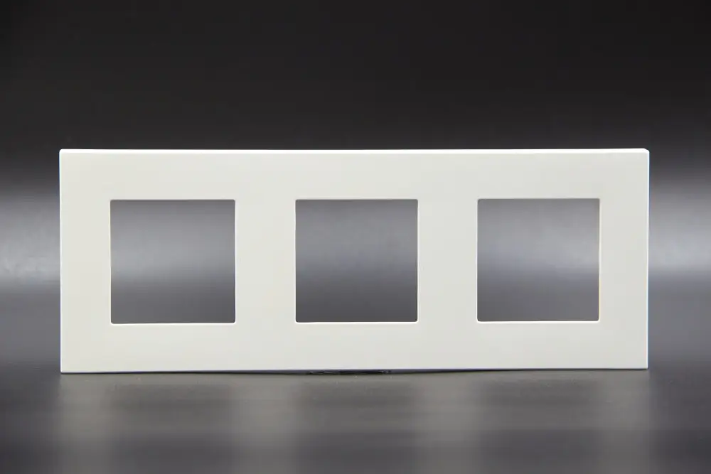 Z-Switch 3-as műanyag keret Fehér Vedd meg online