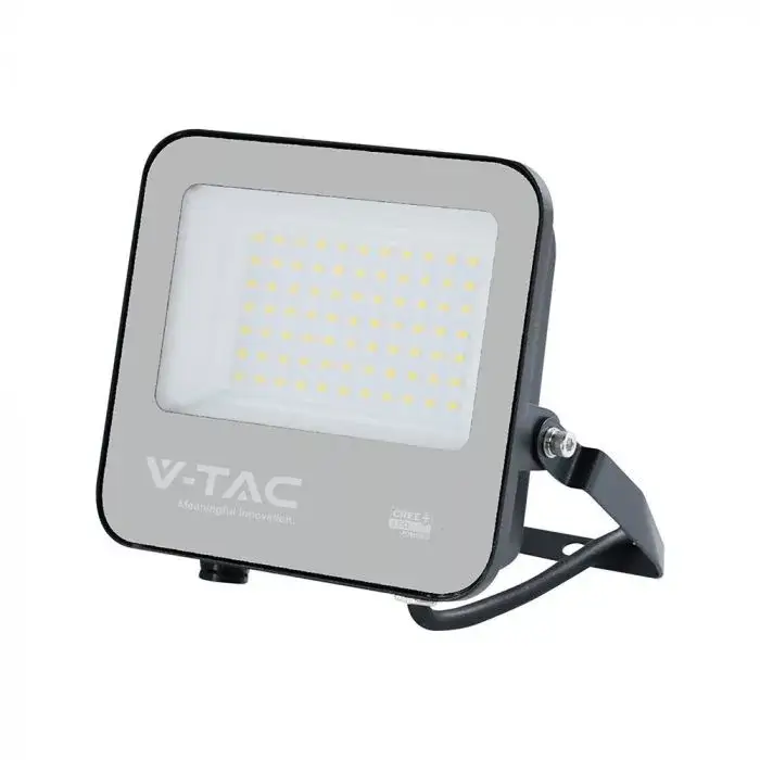 Vedd meg online V-TAC 50W LED reflektor 115° 6500K 135LM/W fekete házas (CREE Chip) - 232176