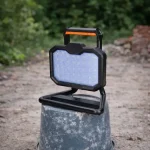 Vásárlói kedvenc SOLIGHT ÚJRATÖLTHETŐ LED REFLEKTOR 20W, 2000LM, NARANCS-FEKETE [WM-20W-RE]